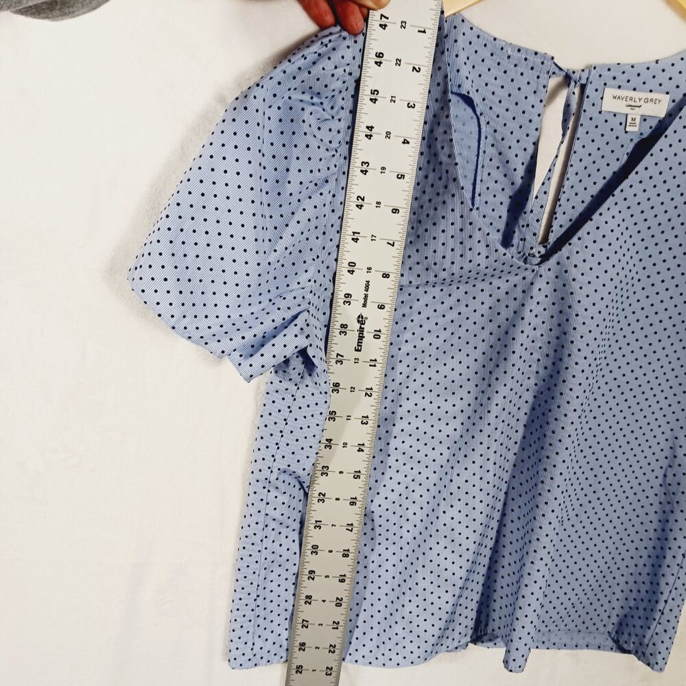 Waverly Grey Anthropologie, MED., Lt. Blue / Navy Polka Dot Top, 4 Ties on Back - Picture 11 of 14